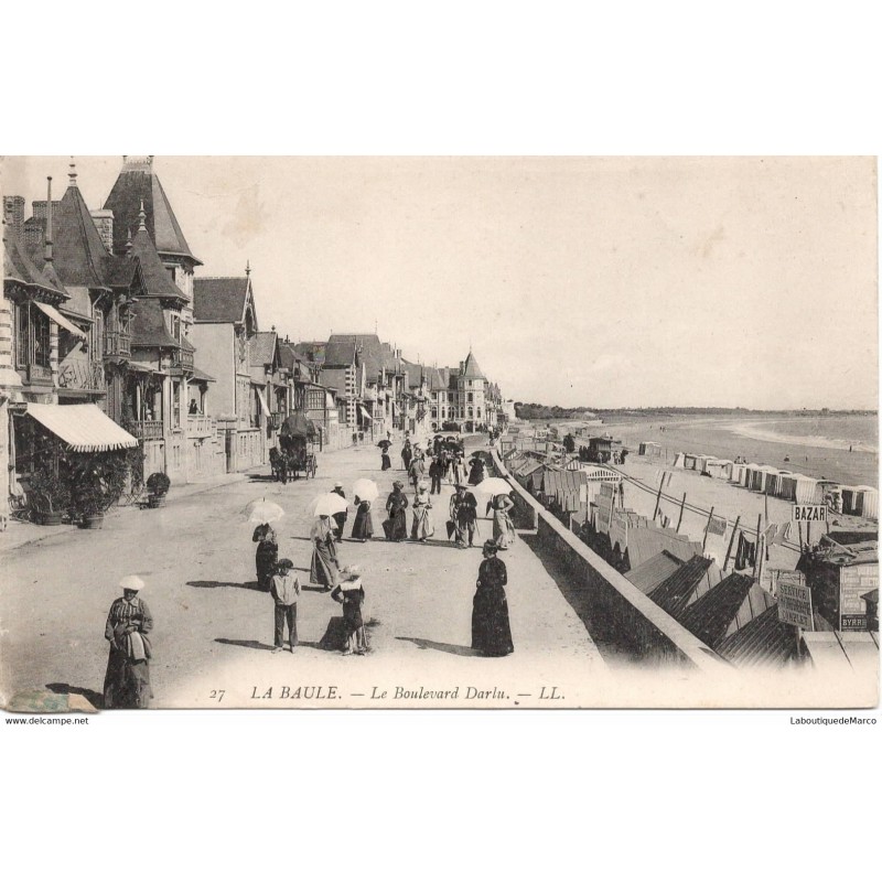 44 - La Baule - Le Boulevard Darlu - Dos Divisé