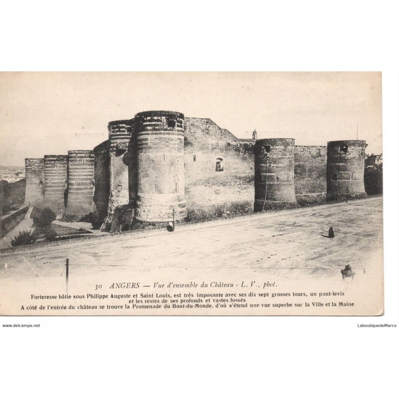 49 - Angers - Vue d'ensemble du Château - Dos Divisé
