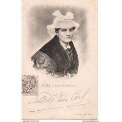 49 - Angers - Femme des...
