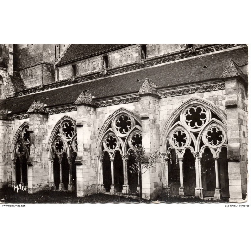 60 - Noyon - Le Cloître vue extérieure - Dos Divisé