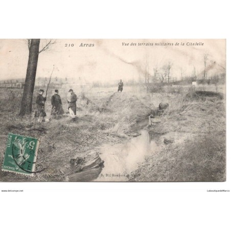 62 - Arras - Vue des terrains militaires de la Citadelle - Dos Divisé - Vintage