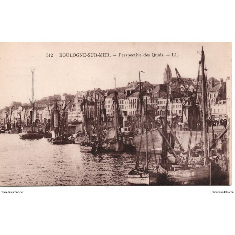62 - Boulogne-sur-Mer - Perspective des Quais - Dos Divisé