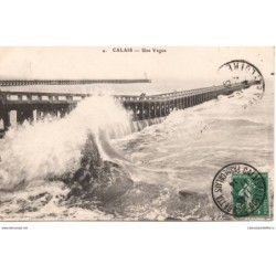62 - Calais - Une Vague -...