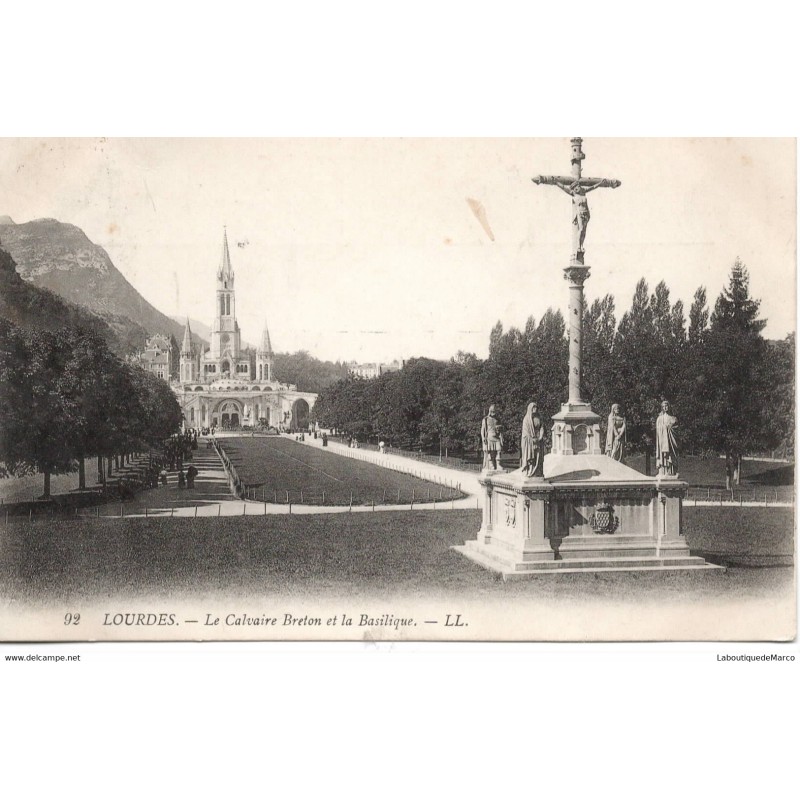 65 - Lourdes - Le Calvaire Breton et la Basilique - Dos Divisé