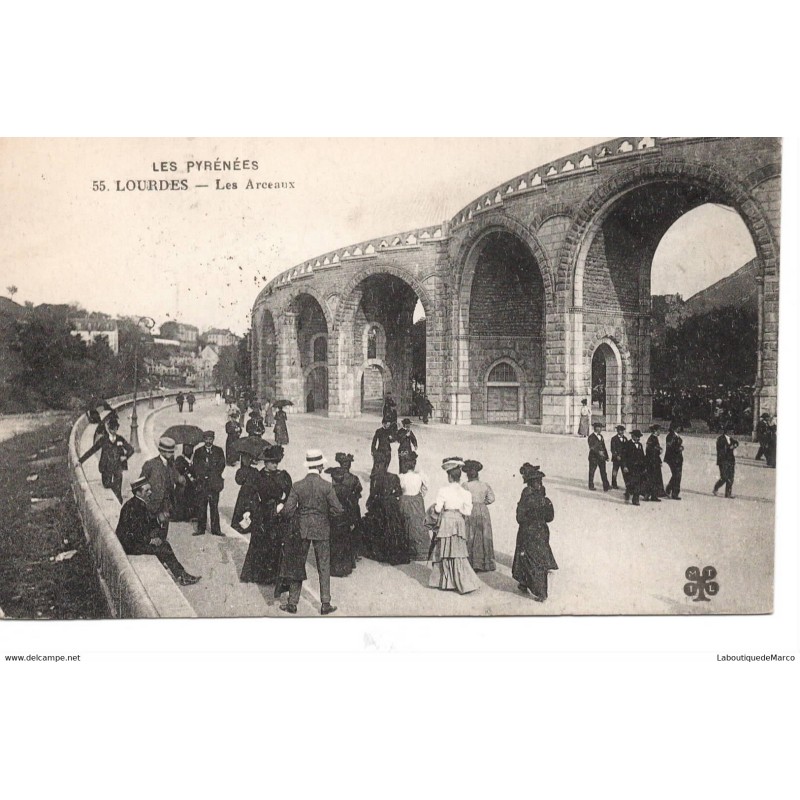 65 - Lourdes - Les Arceaux - Dos Divisé