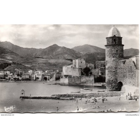 66 - Collioure - La Plage, la tour de l'Eglise Saint-Vincent - Dos. Divisé