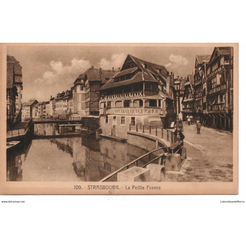 67 - Strasbourg - La Petite France - Dos Divisé
