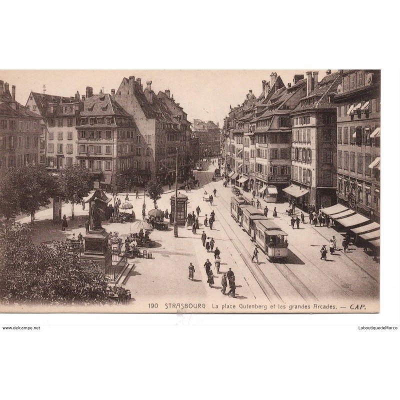 67 - Strasbourg - La Place Gutenberg et les Grandes Arcades - Dos Divisé