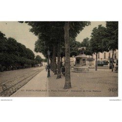 77 - Fontainebleau - Place...