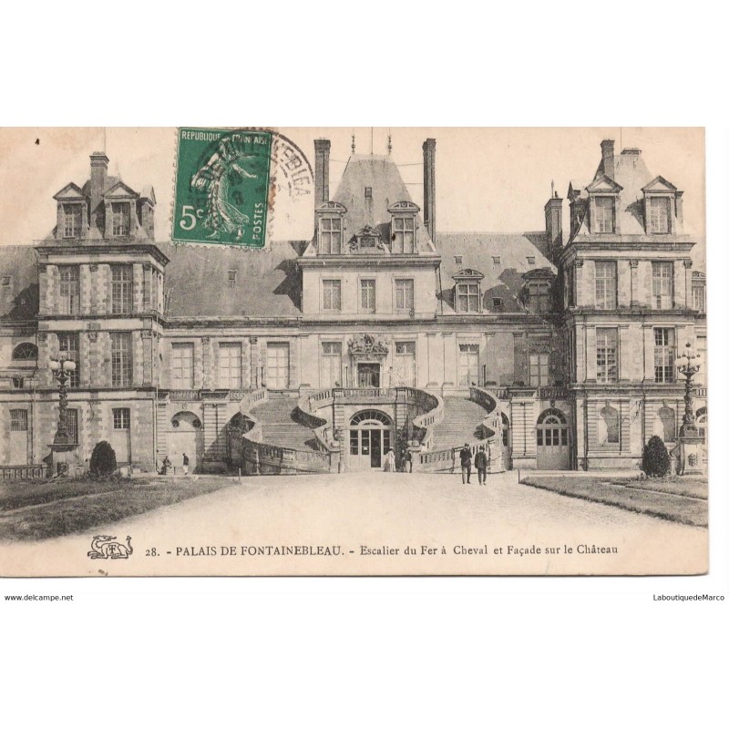 77 - Fontainebleau - Le Palais - Escalier du Fer à Cheval - Dos Divisé