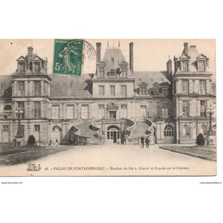 77 - Fontainebleau - Le Palais - Escalier du Fer à Cheval - Dos Divisé