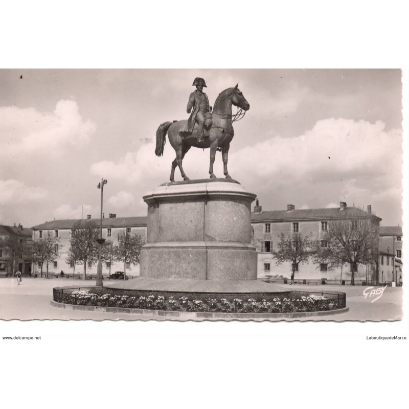 85 - La Roche-sur-Yon - Statue de Napoléon 1er - Dos Divisé