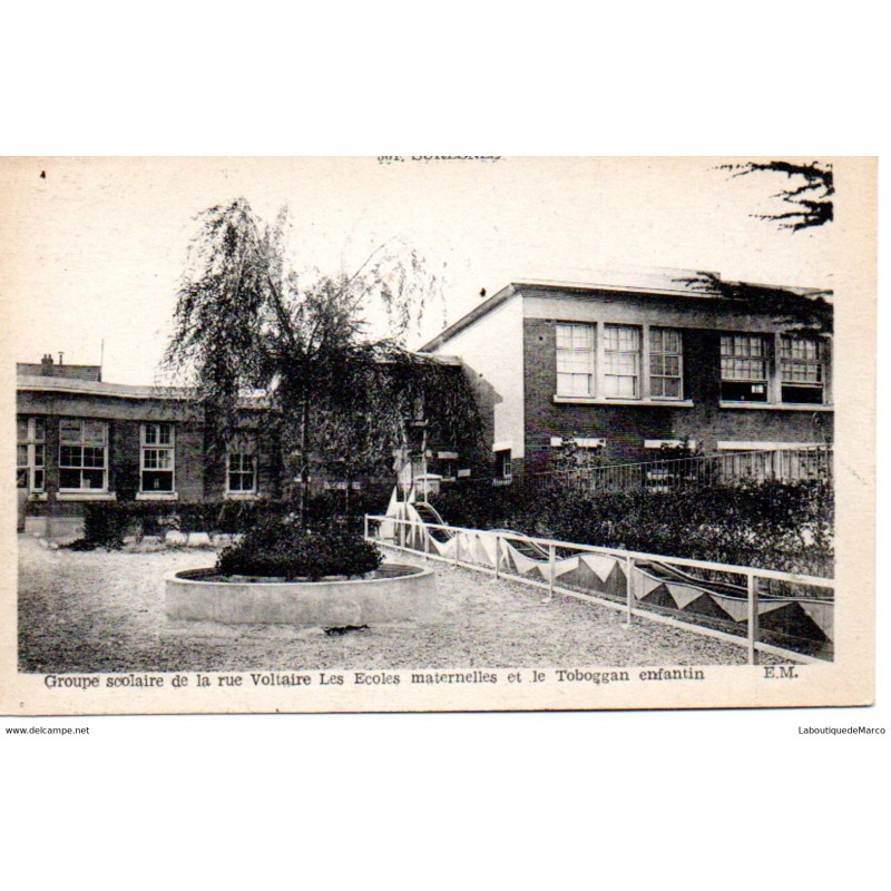 92 - Suresnes - Les Ecoles maternelles et le Toboggan enfantin - Dos Divisé