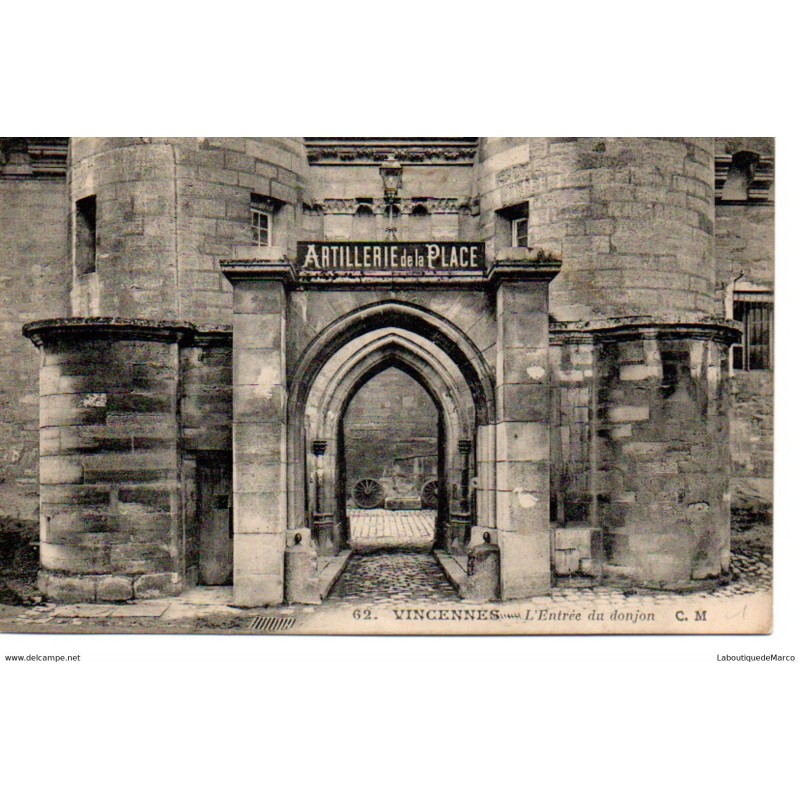 94 - Vincennes - L'Entrée du Donjon - Dos Divisé
