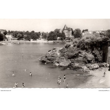 44 - Pornic - La Plage vers le Château - Dos Divisé