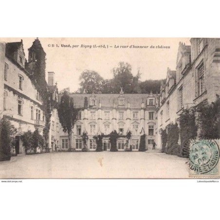 37 - La cour d'honneur du château - Dos Divisé