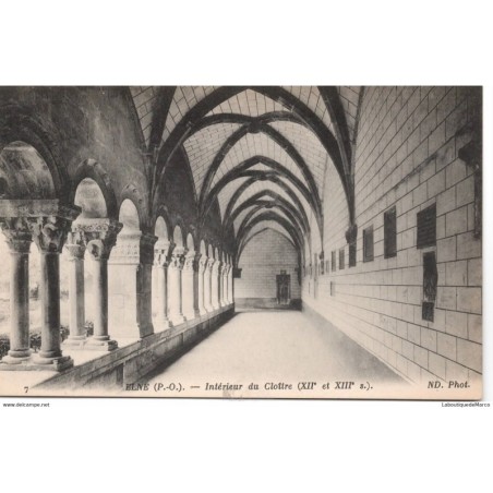 66 - Elne - Intérieur du Cloître - Dos Divisé