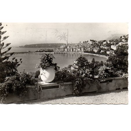 06 - Menton - Vue Générale sur la Ville - Dos Divisé