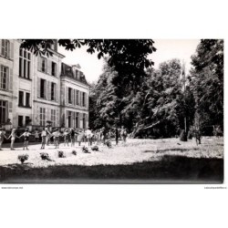 45 - Enfants aux Château de...