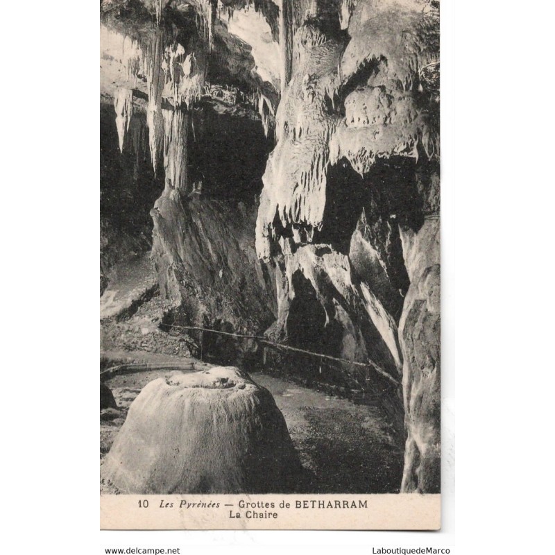 65 - Betharram - Intérieure de la Grotte - Dos Divisé