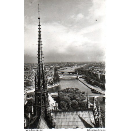 75 - Paris - Vue sur la Seine et les Ponts - Dos Divisé