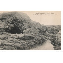 85 - Sion - Rocher formant...