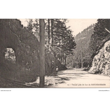 88 - Retournemer - Le Tunnel près du Lac - Dos Divisé