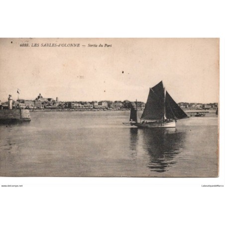85 - Sables d'Olonne - Sortie du Port - Dos Divisé