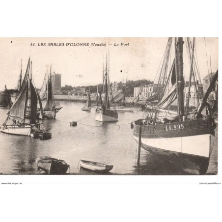 85 - Sables d'Olonne - Le Port - Dos Divisé