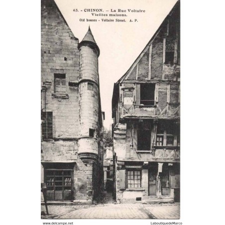37 - CHINON - La Rue Voltaire - Vielles Maisons - Dos Divisé